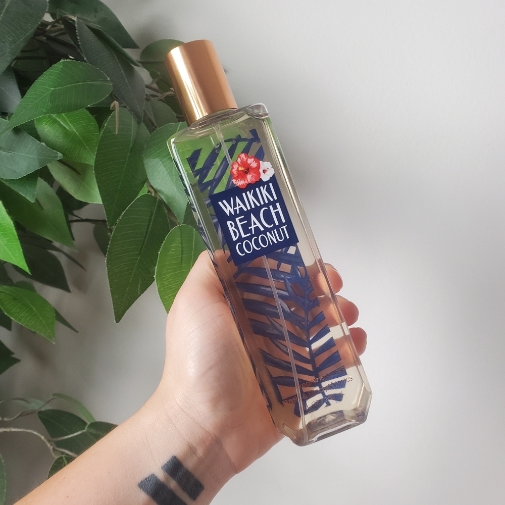 Bath & Body Works Waikiki Beach Coconut 8oz BBW Summer Tropical